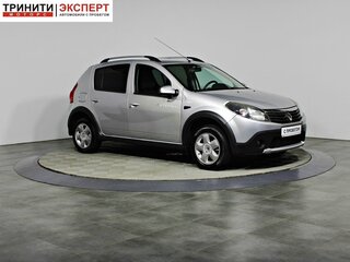 2014 Renault Sandero Stepway I, серебристый, 497000 рублей, вид 3