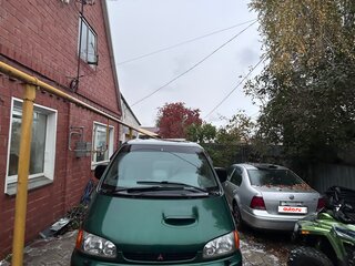 1997 Mitsubishi Space Gear I, зелёный, 1615000 рублей, вид 3