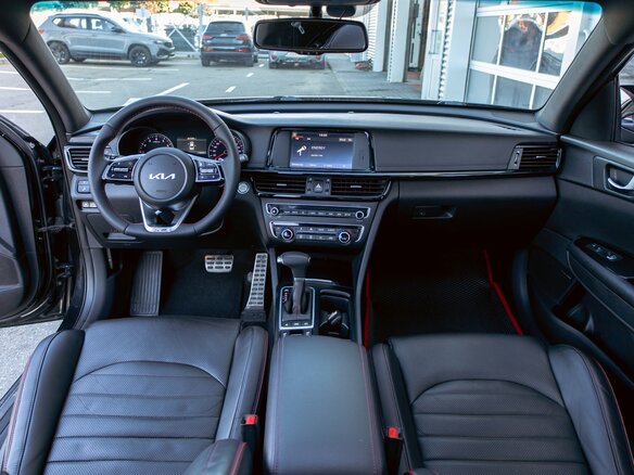2018 Kia Optima IV Рестайлинг, чёрный, 1795000 рублей - вид 17