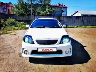 2001 Toyota Corolla Fielder IX (E120, E130), белый, 700000 рублей, вид 3