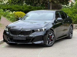2025 BMW 5 серии 530i xDrive VIII (G60/G61/G68), чёрный, 9190000 рублей, вид 1