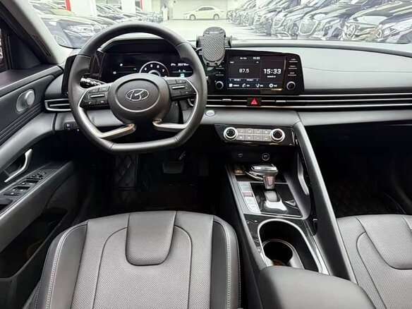 2022 Hyundai Elantra VII (CN7), чёрный, 1500000 рублей - вид 10