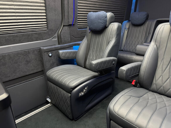 2025 Mercedes-Benz Sprinter, чёрный, 31990000 рублей - вид 7