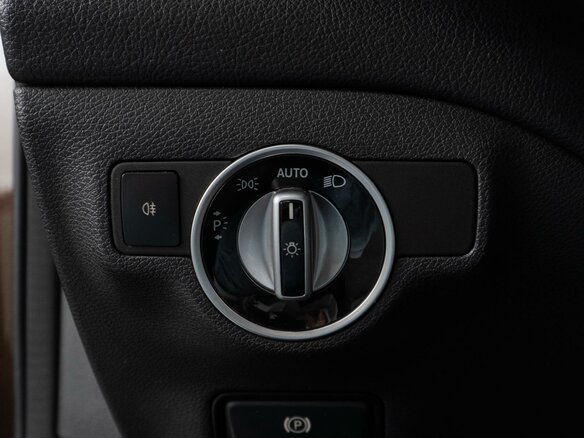 2014 Mercedes-Benz GLA 250 I (X156), коричневый, 1879000 рублей - вид 19