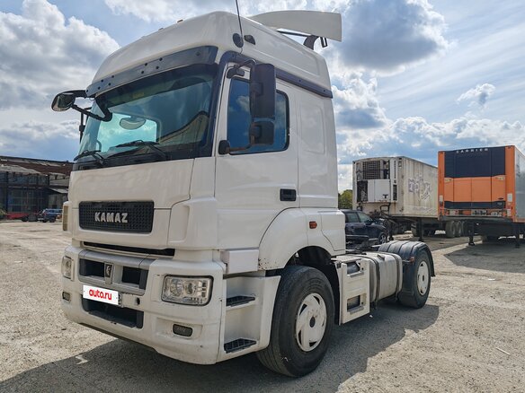 2015 КамАЗ 5490, белый, 1150000 рублей - вид 3