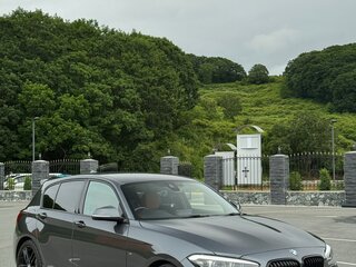 2017 BMW 1 серии 118i II (F20/F21) Рестайлинг 2, серый, 1500000 рублей, вид 2