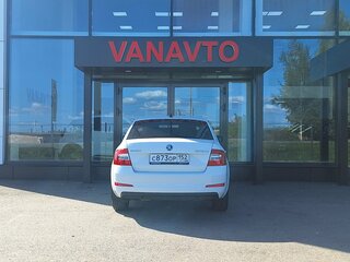 2017 Skoda Octavia III (A7), белый, 1590000 рублей, вид 5