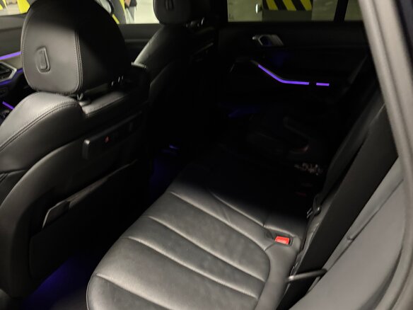 2021 BMW X5 40i IV (G05/G18), чёрный, 8150000 рублей - вид 11