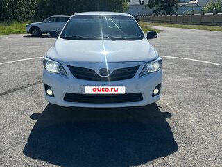 2010 Toyota Corolla X (E140, E150) Рестайлинг, белый, 600000 рублей, вид 2