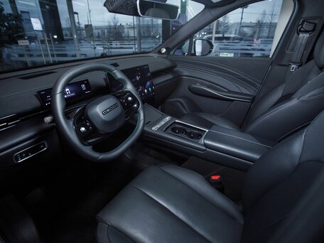 2026 Omoda C7, серебристый, 3299000 рублей, вид 2