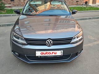 2014 Volkswagen Jetta VI, серый, 850000 рублей, вид 2