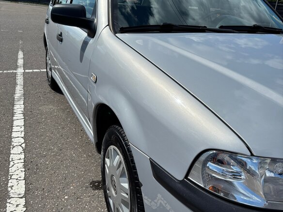 2004 Volkswagen Pointer, серебристый - вид 1
