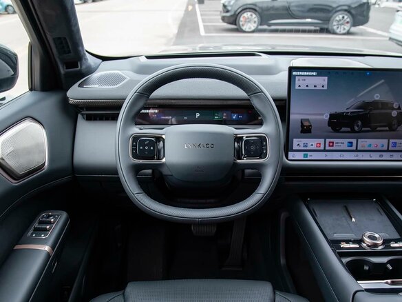 2026 Lynk & Co 900, белый, 9600000 рублей - вид 24