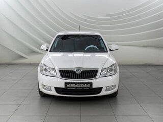2012 Skoda Octavia II (A5) Рестайлинг, белый, 933000 рублей, вид 2