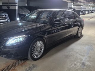 2015 Mercedes-Benz Maybach S-Класс 500 I (X222), чёрный, 4300000 рублей, вид 1