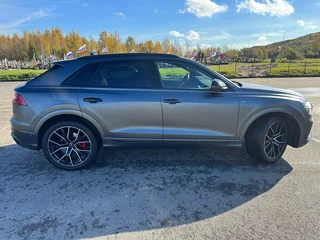 2021 Audi Q8 45 TDI I (4M), серый, 9500000 рублей, вид 5