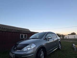 2011 Nissan Tiida I Рестайлинг, серый, 490000 рублей, вид 1