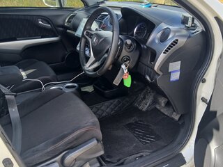 2009 Honda Stream II, белый, 1250000 рублей, вид 2