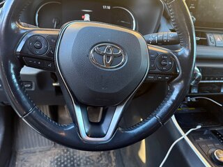 2020 Toyota RAV4 V (XA50), коричневый, 3400000 рублей, вид 4