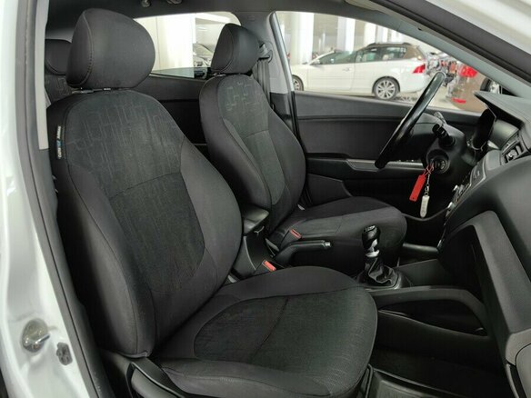 2016 Kia Rio III Рестайлинг, белый - вид 5