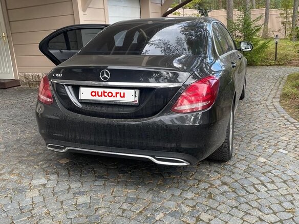 2015 Mercedes-Benz C-Класс 180 IV (W205), чёрный, 1920000 рублей - вид 2