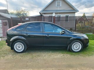 2010 Ford Focus II Рестайлинг, чёрный, 550000 рублей, вид 2