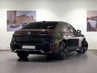 2023 BMW 7 серии 740d xDrive VII (G70), чёрный, 12300000 рублей, вид 5