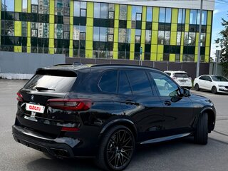 2021 BMW X5 M50i IV (G05/G18), чёрный, 8500000 рублей, вид 4