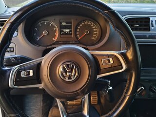 2018 Volkswagen Polo V Рестайлинг, белый, 1000000 рублей, вид 5