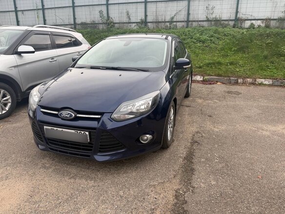 2012 Ford Focus III, синий, 830000 рублей - вид 2