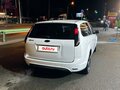 2008 Ford Focus II Рестайлинг, белый - вид 3
