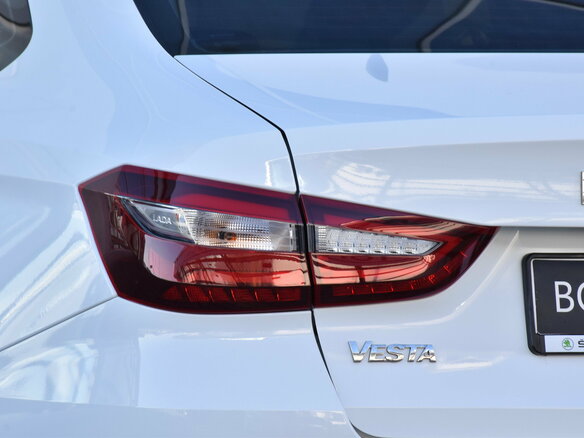 2023 Lada (ВАЗ) Vesta I Рестайлинг (NG), белый, 1180000 рублей - вид 6