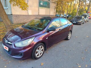 2013 Hyundai Solaris I, фиолетовый, 800000 рублей, вид 2