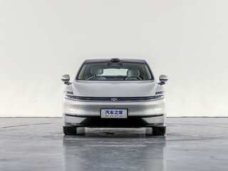 2026 Changan Qiyuan A06 28.39 kWh, серебристый, 2650000 рублей, вид 2