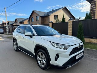 2020 Toyota RAV4 V (XA50), белый, 3450000 рублей, вид 1
