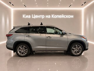 2014 Toyota Highlander III (XU50), серебристый, 3145000 рублей, вид 4