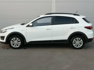 2019 Kia Rio X-Line IV, белый, 1450000 рублей, вид 4