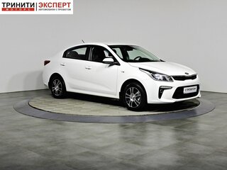 2017 Kia Rio IV, белый, 1197000 рублей, вид 3