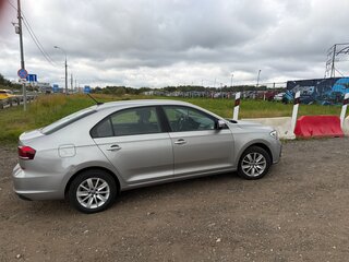 2020 Volkswagen Polo VI, серебристый, 1400000 рублей, вид 2