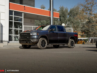 2025 Ram 1500 Crew Cab V Рестайлинг, синий, 10390000 рублей, вид 1