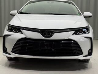 2022 Toyota Corolla XII (E210), белый, 1885000 рублей, вид 2