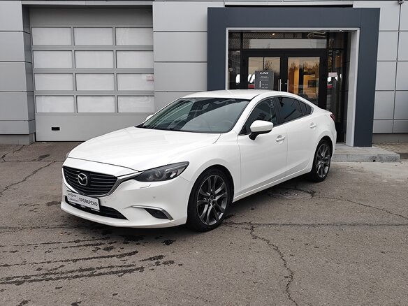 2018 Mazda 6 III (GJ) Рестайлинг, белый, 1859000 рублей