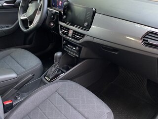 2020 Volkswagen Polo VI, серебристый, 1750000 рублей, вид 4