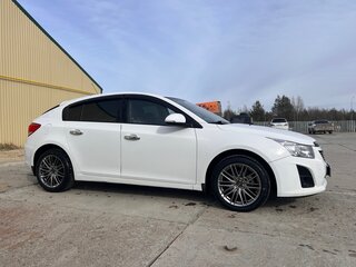 2013 Chevrolet Cruze I Рестайлинг, белый, 830000 рублей, вид 1