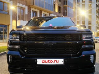 2018 Chevrolet Silverado Crew Cab 8-speed III (K2XX) Рестайлинг, чёрный, 4250000 рублей, вид 4