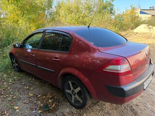 2006 Renault Megane II Рестайлинг, красный, 360000 рублей, вид 2