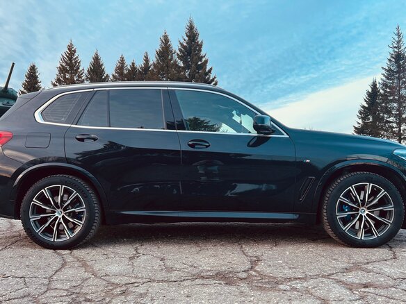 2019 BMW X5 30d IV (G05/G18), чёрный, 7250000 рублей - вид 5