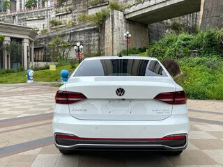 2023 Volkswagen Lavida III Рестайлинг, белый, 1067500 рублей, вид 5