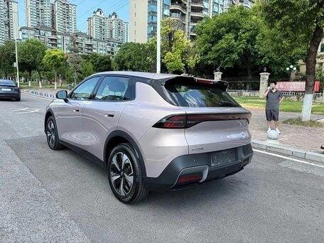 2026 Changan Qiyuan Q05 51.9 kWh II, серебристый, 2250000 рублей, вид 4