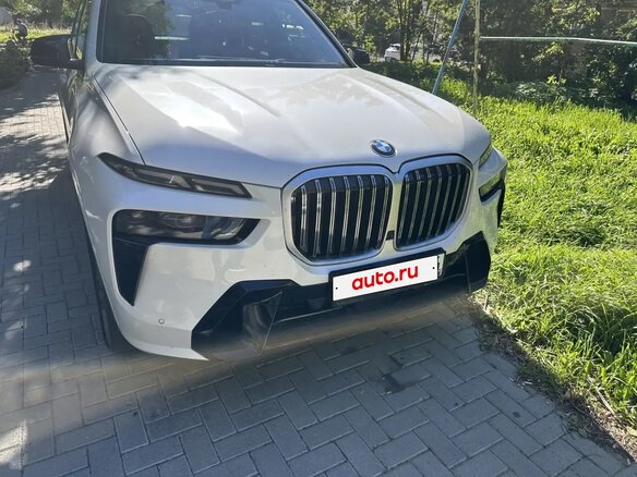 2024 BMW X7 40i I (G07) Рестайлинг, белый